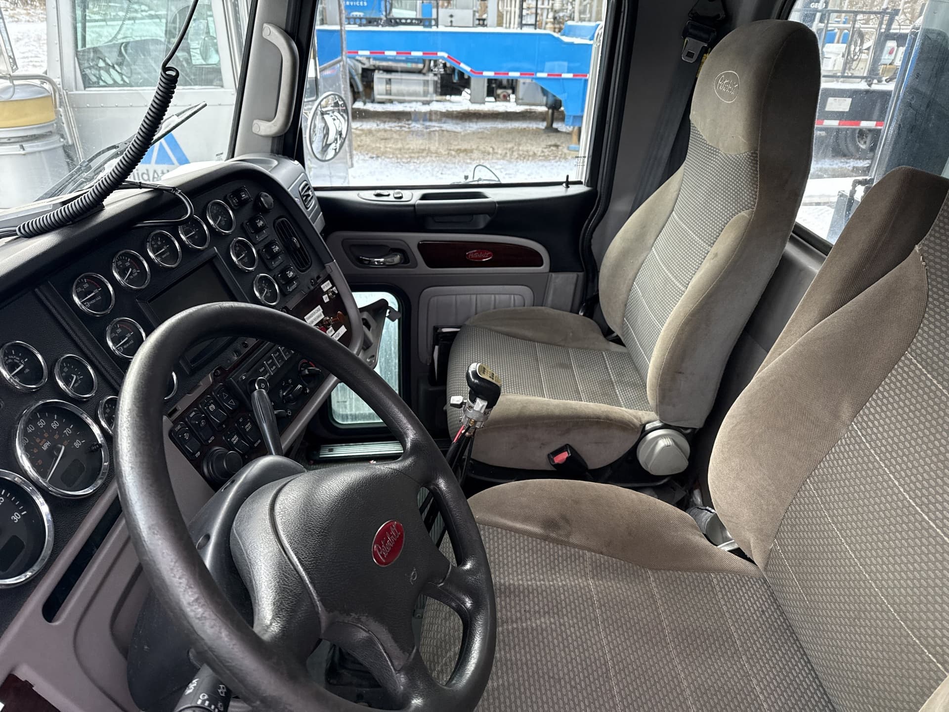 2013 Peterbilt 379 Tri-Drive with CTU Wetkit