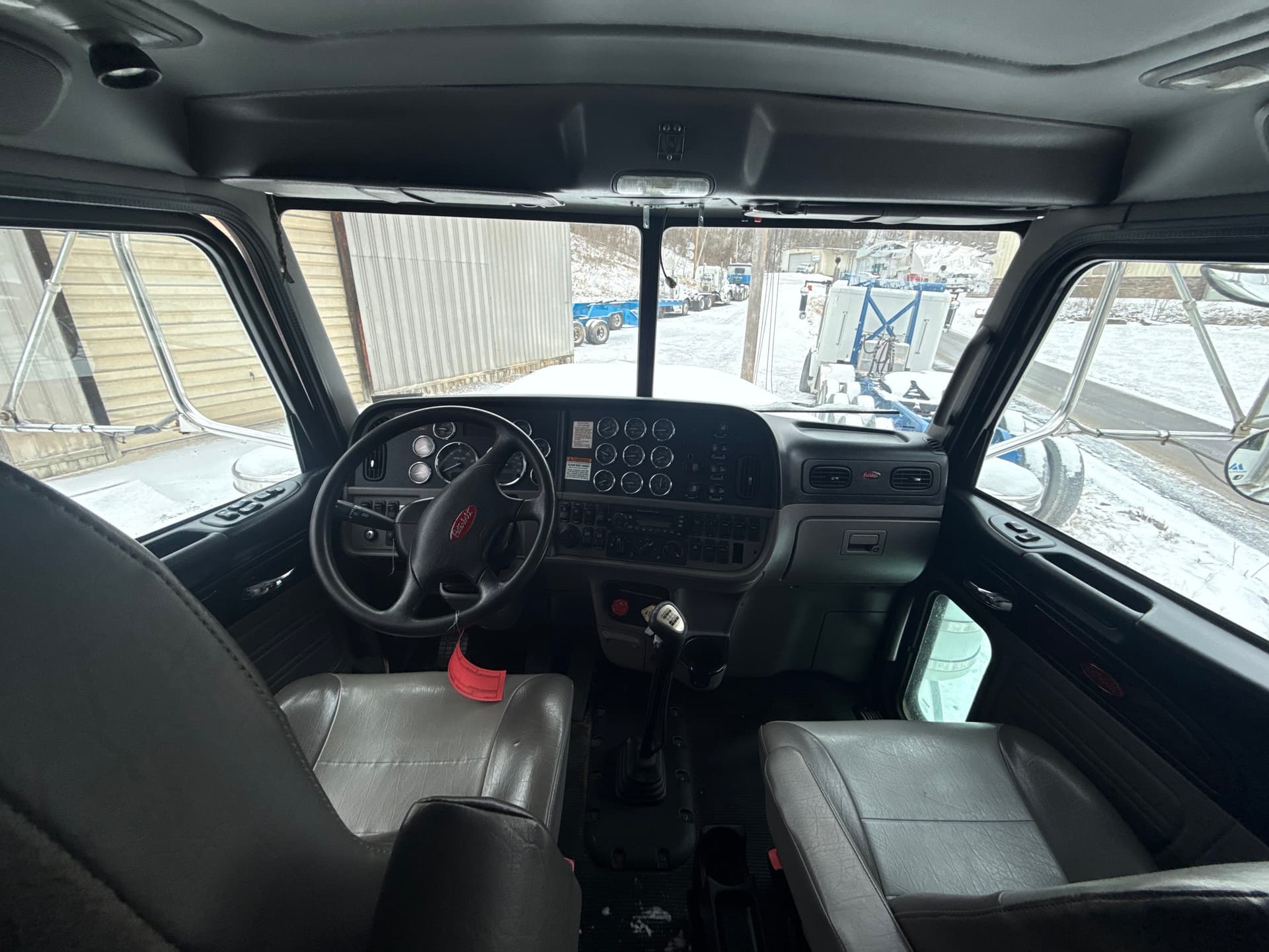2013 Peterbilt 367 Tri-Drive