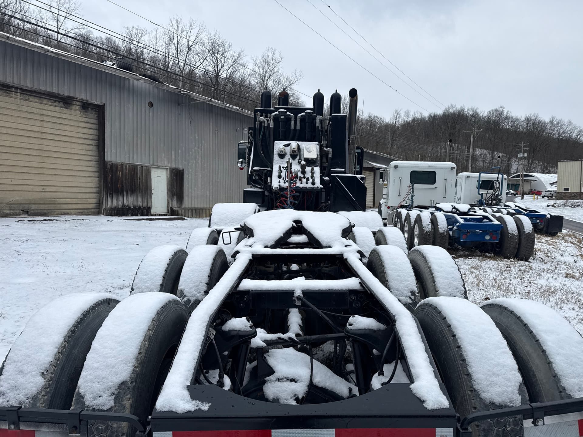 2015 Peterbilt 367 Tri-Drive with CTU Wet Kit