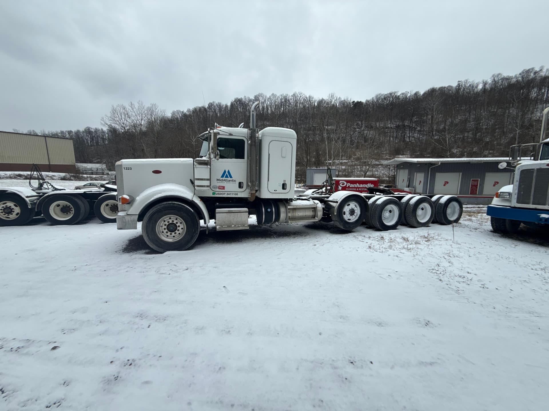 2013 Peterbilt 367 Tri-Drive
