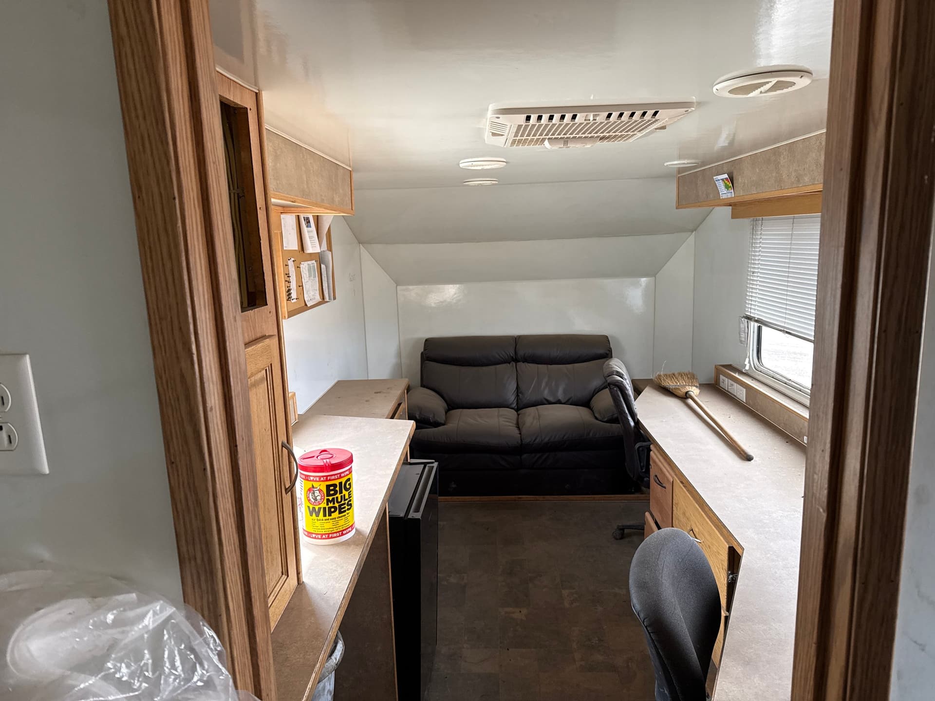 Company Man/ Supervior Shack Unit 28