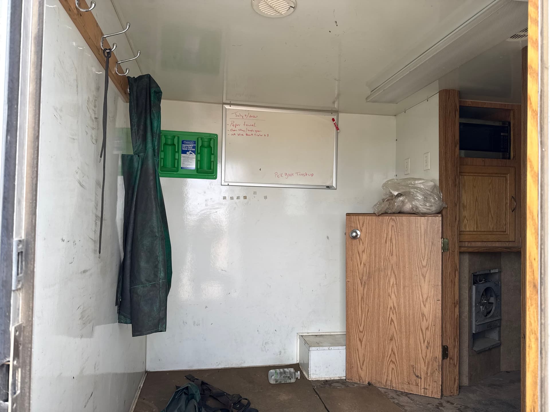 Company Man/ Supervior Shack Unit 28