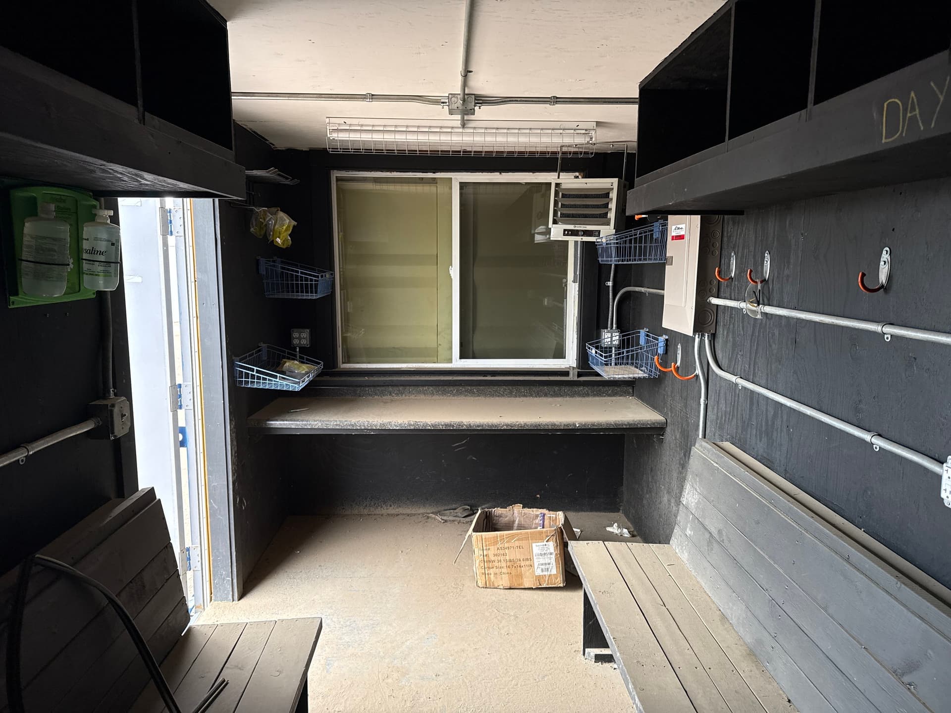 Doghouse/Storage container