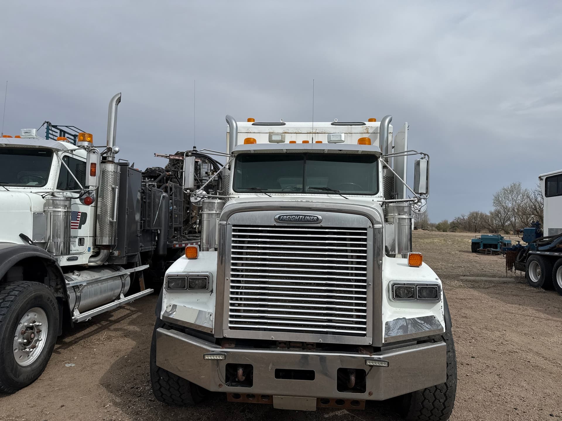 Freightliner FLD Tri-Drive