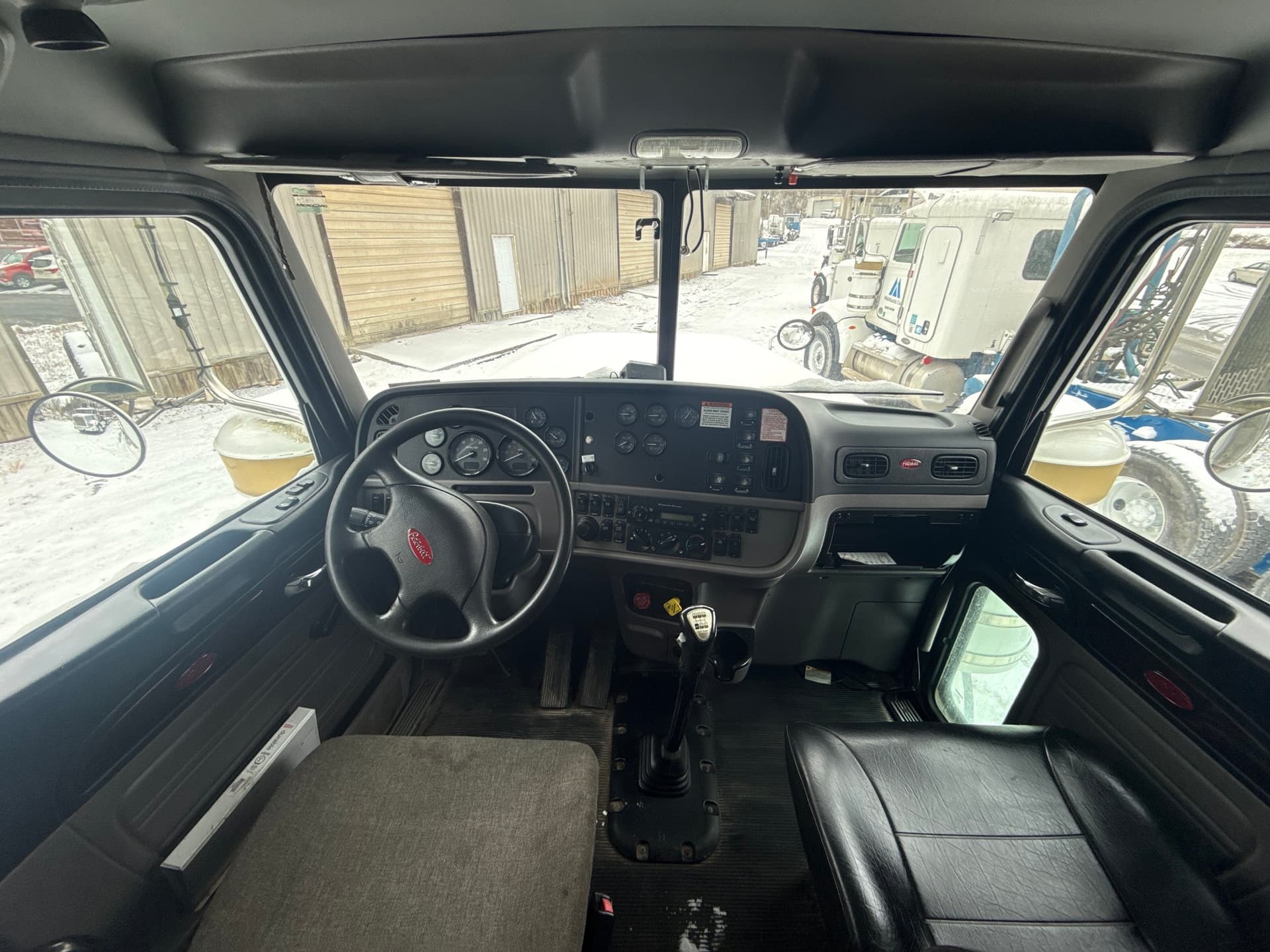 2013 Peterbilt 367 Tri-Drive